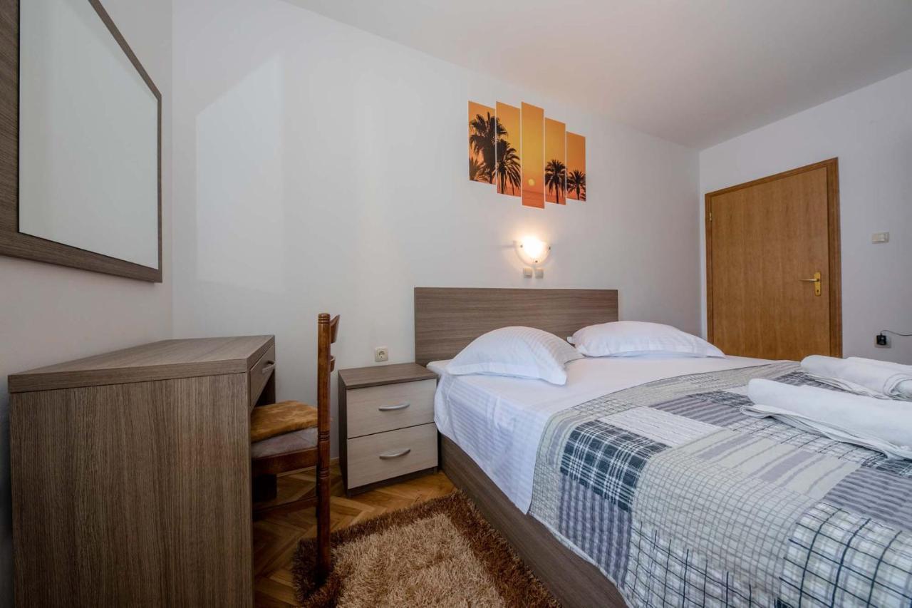 3 * Lopar