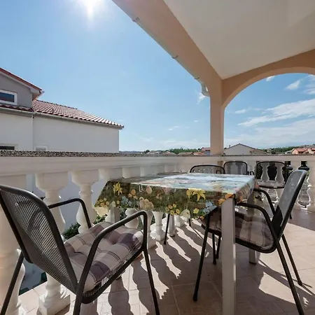 Apartman 3 Lopar Exterior photo