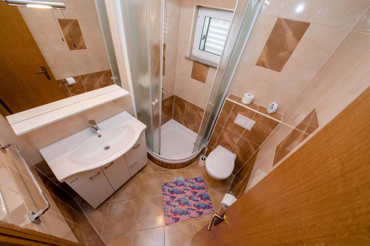 Apartment 3 Lopar