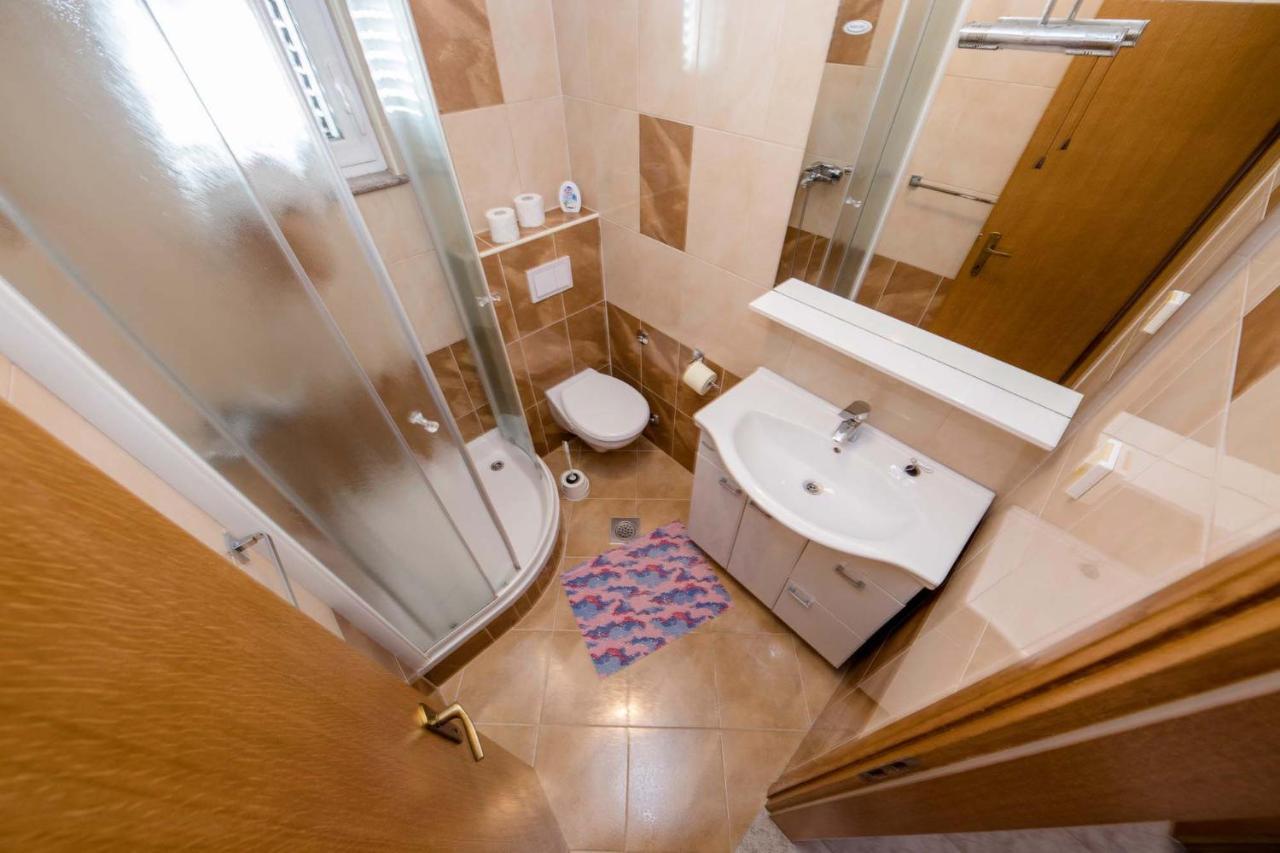3 Apartment Lopar